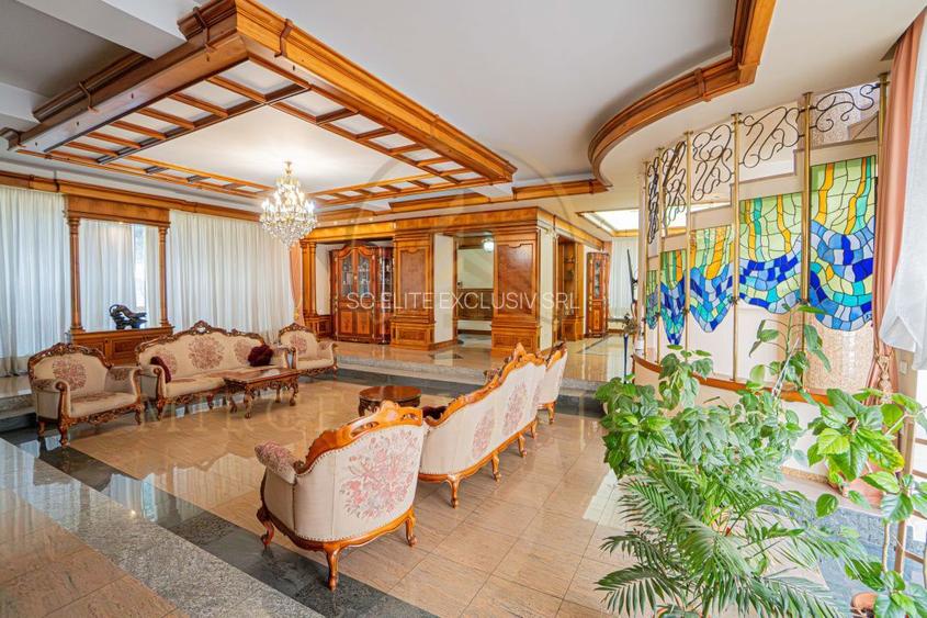 Ultracentral -Cladire impozanta  D+P+2E. - 5