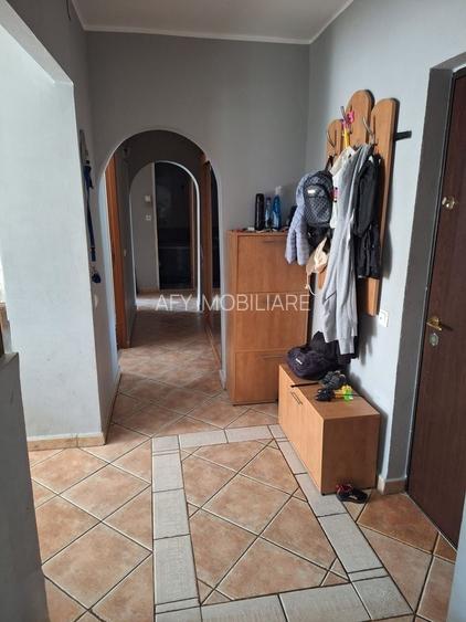 De vânzare: apartament 3 camere - Drumul Taberei - metrou Brâncuși - 7