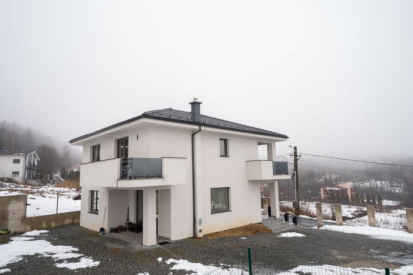 Casa noua cu teren generos de 1775 mp priveliste spectaculoasa Feleacu
