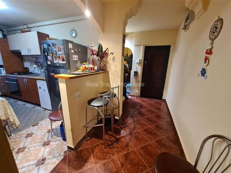 Apartament 3 camere decomandat, 2 bai, Carpatilor - 6