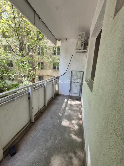 Metrou Apărători Patriei - 6