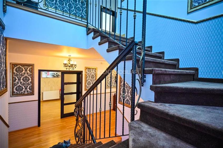 Resedinta distincta, mobilata cu rafinament, pe 1.000 mp teren, Central, Sacele, - 40