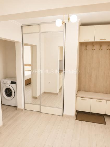 Închiriere Apartament 2 Camere Decomandat, Modern, Trocadero – Etaj 3 - 5