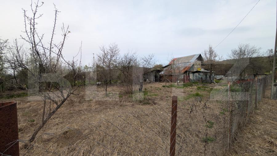 Gheboieni proprietate de renovat– 1100 mp, liniște și intimitate
