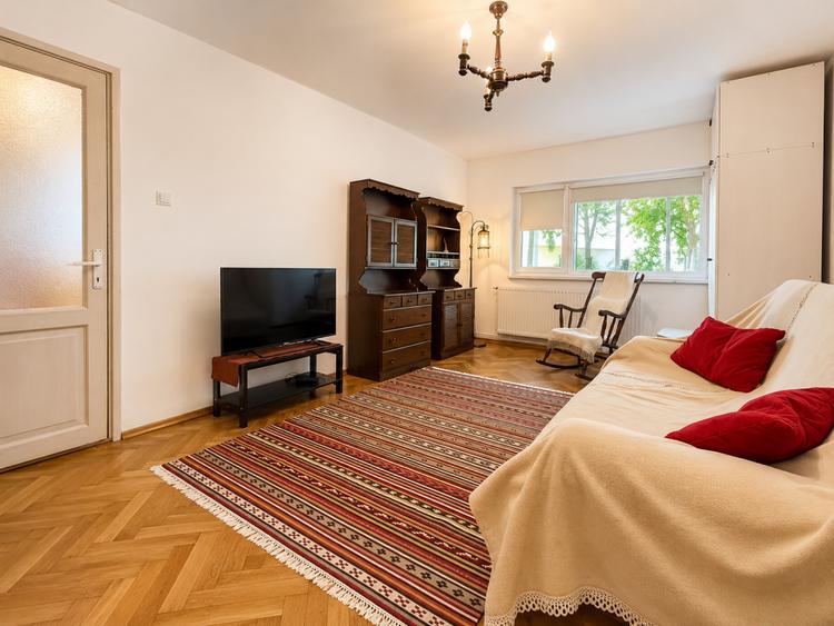 Apartament cu 3 camere, la parter, in zona centrala – Mihai Viteazul, Brasov