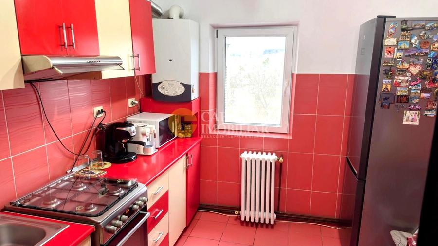 4 CAMERE DECOMANDAT + 2 BAI - 84 MP -Zona Galata