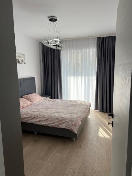 Închiriez apartament cu 3 camere , Prima Green