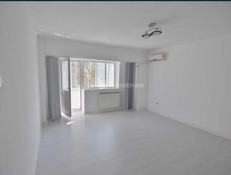 Apartament 2 Camere Decebal,Alba Iulia,bl.1995,et.1/8,DECOMANDAT,3 BALCOANE - 2