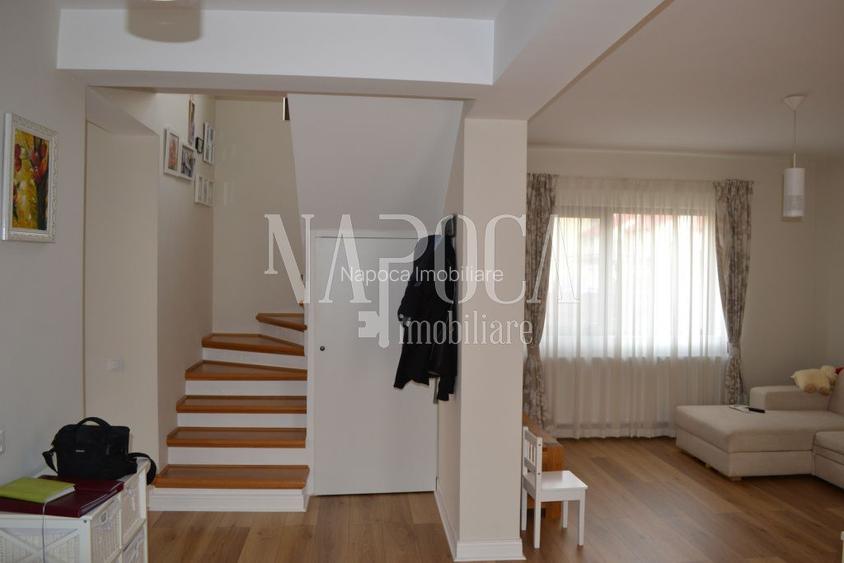 Casa 4 camere de vanzare in Floresti