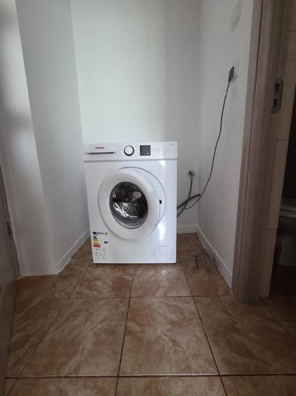 Apartament cu 2 camere de inchiriat ~ zona Crang / Democratiei ~ etaj 3din4