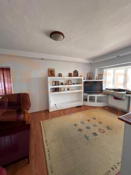 Apartament 3 camere de vânzare în zona Gară – etaj intermediar