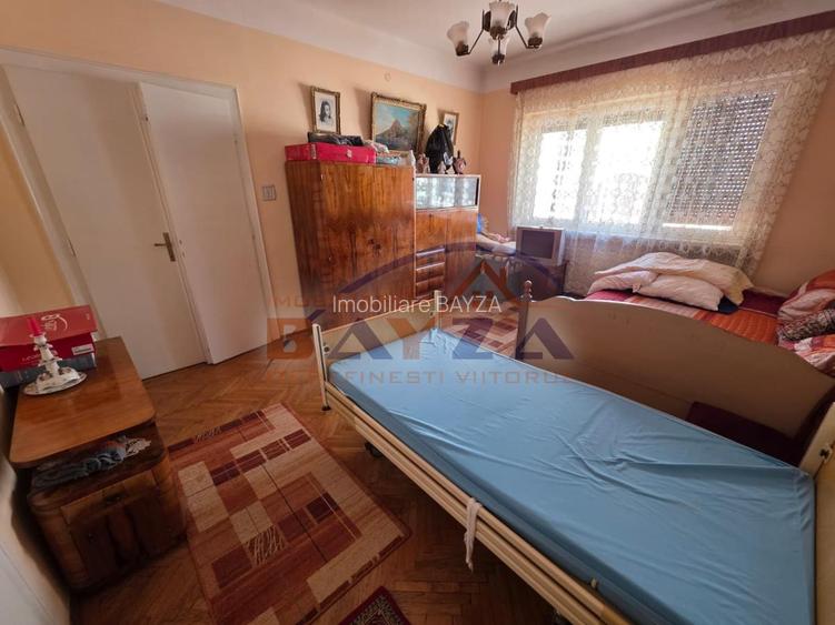 Apartament 3 camere, Centrul Vechi, Str. Teatrului, etaj 2/2, comision 0 - 13