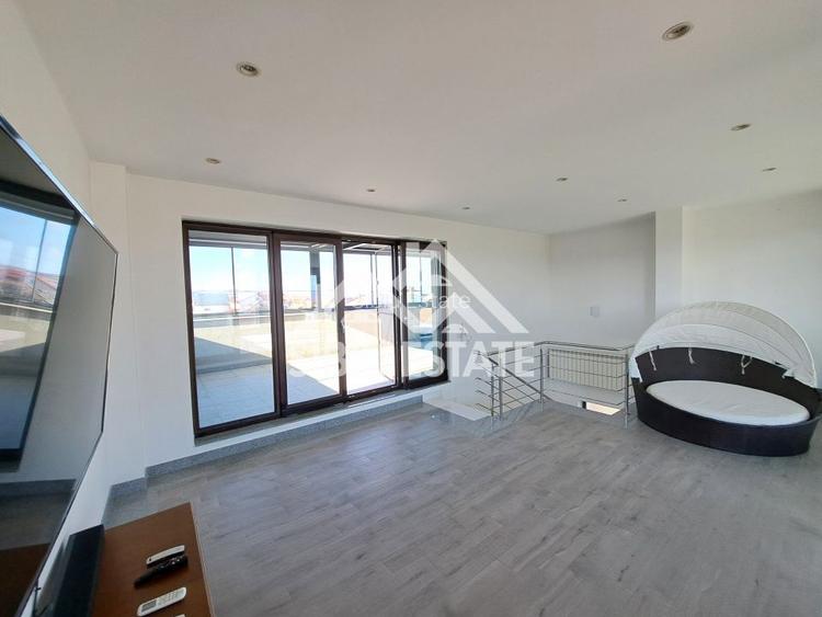 Casa cu 4 garaje, terase panoramice, teren mare - 22