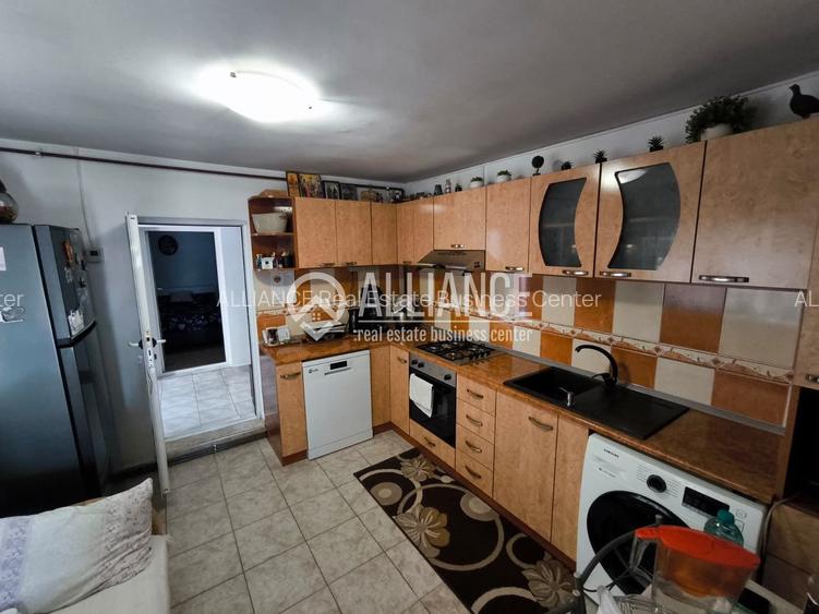 VIILE NOI - casa cu o curte generoasa disponibila imediat - 5
