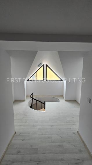 VILE P+M, 5 camere+Teren 300 mp.zona Otopeni, COMPLEX CU PISCINA-COMISION 0% - 33