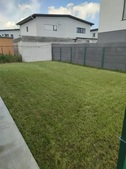 Vila 4 Camere P+1De Vanzare | Individuala  Complex Rezidential | Curte