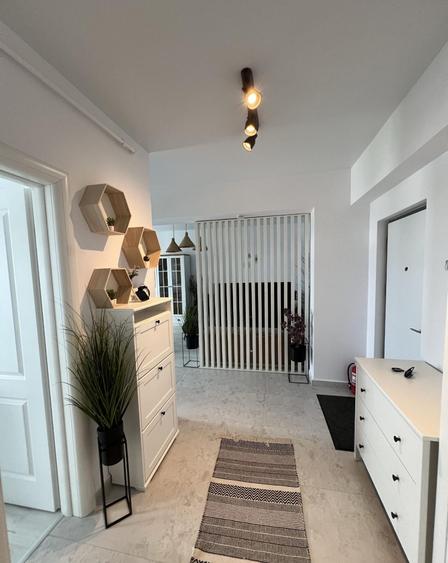 Apartament cu 2 camere decomandat, mobilat în Parcul Carol