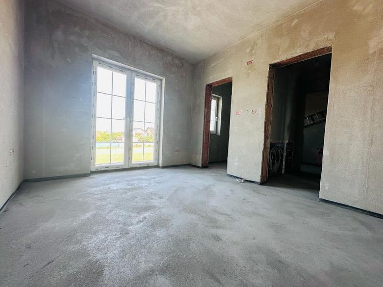 Duplex despartit prin camera tehnica - 5 camere - zona foarte buna-Mosnita Noua