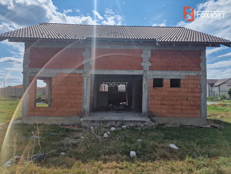 Casa individuala cu 6 camere in constructie in Izvin - 7