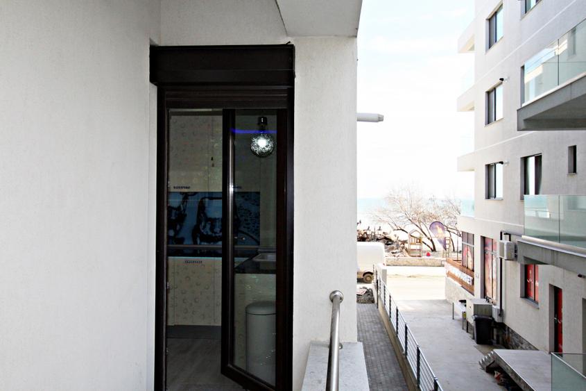 Apartament modern in prima linie la mare. Comision 0%.