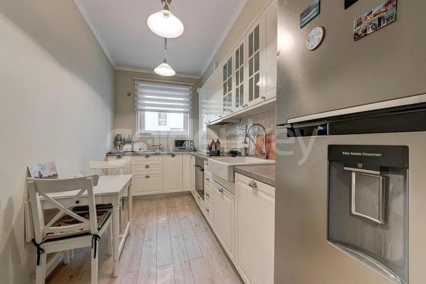 Apartament generos cu 3 camere | loc de parcare