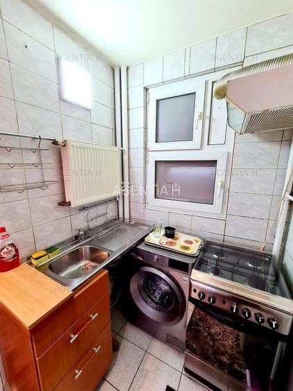 Vanzare 2 camere Sala Palatului Calea Victoriei Radisson bloc 1960 mobilat - 9