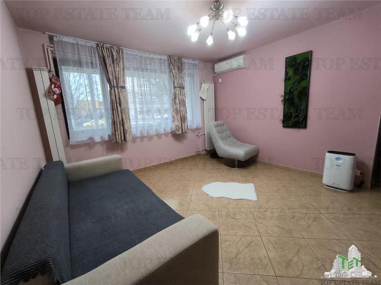 Apartament de vanzare 3 camere amenajat cu gust in zona Giulesti