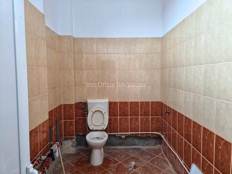 SPATIU COMERCIAL DE INCHIRIAT IN CALIMANESTI - 8