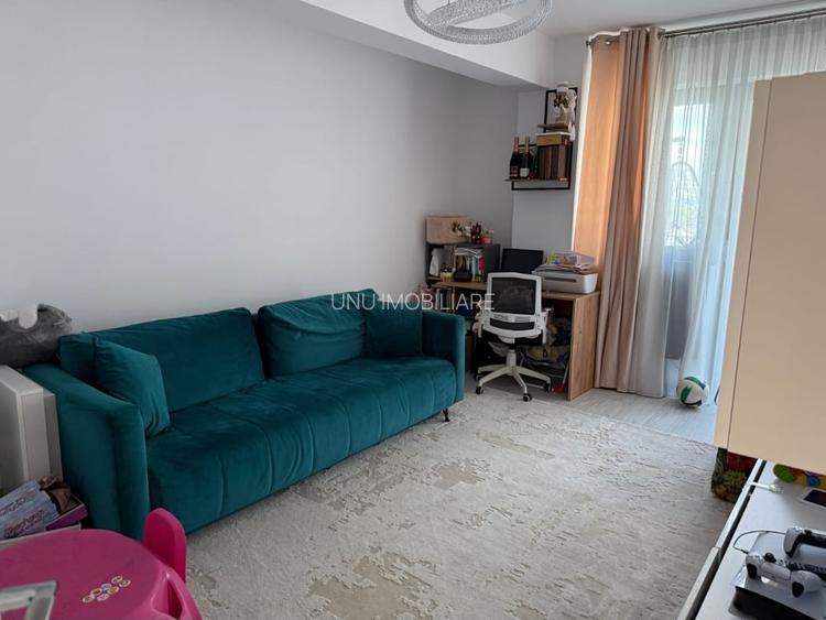 Apartament 2 camere decomandat/mobilat+utilat/etaj 2/3 - 4