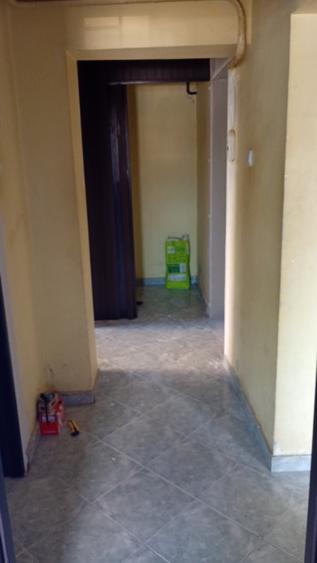 Urgent vând ap 3 camere parter zona COMCERIAL