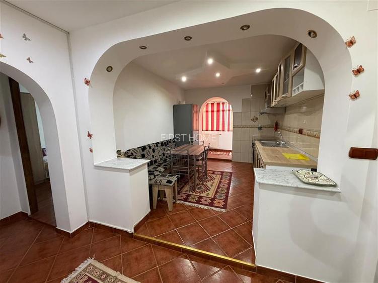 Apartament 2 camere, 61mp,  central, etaj 10 cu acoperis - 4