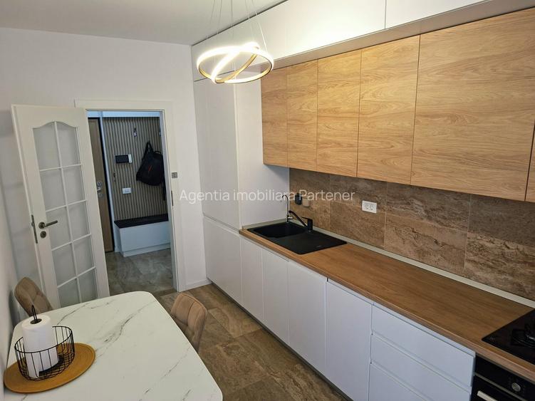 2 camere UltraCentral Pitești , mobilat / utilat / GARAJ ! - 8