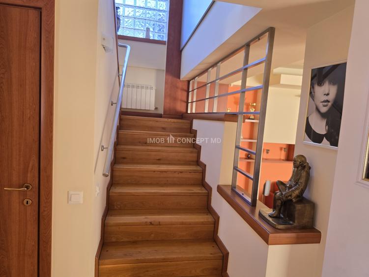 VANZARE Casa-vila deosebita cu 5 camere si 1141 mp teren in zona Centrala
