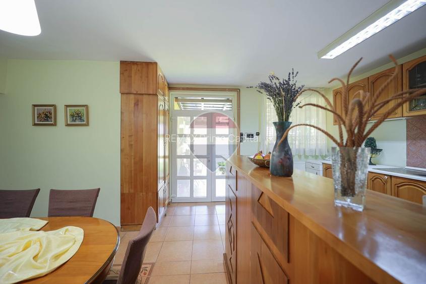 Casă zona Horea, cu apartament separat, grădină amenajată și garaj - 13
