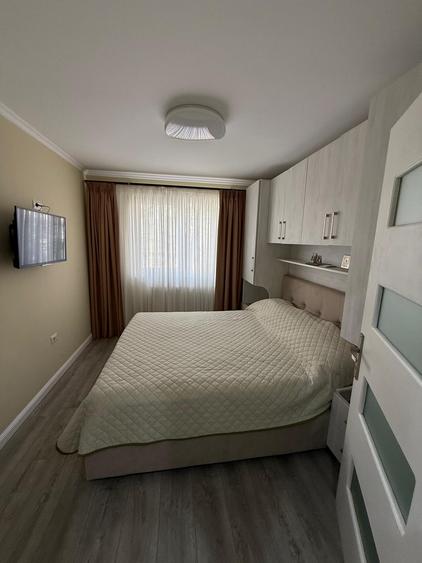Apartament cu 4 camere semidecomandate, Marasesti