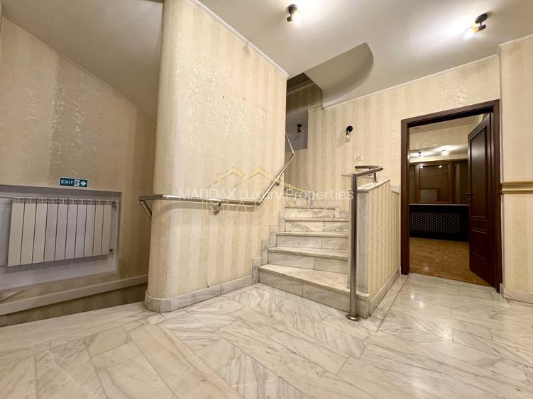 Vila centrala cu 13 camere *460mpu* + garaj // Dorobanți - 23