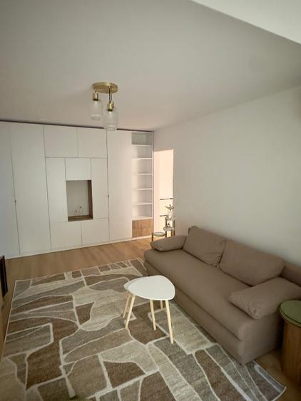 Proprietar inchiriez apartament 2 camere cu gradina