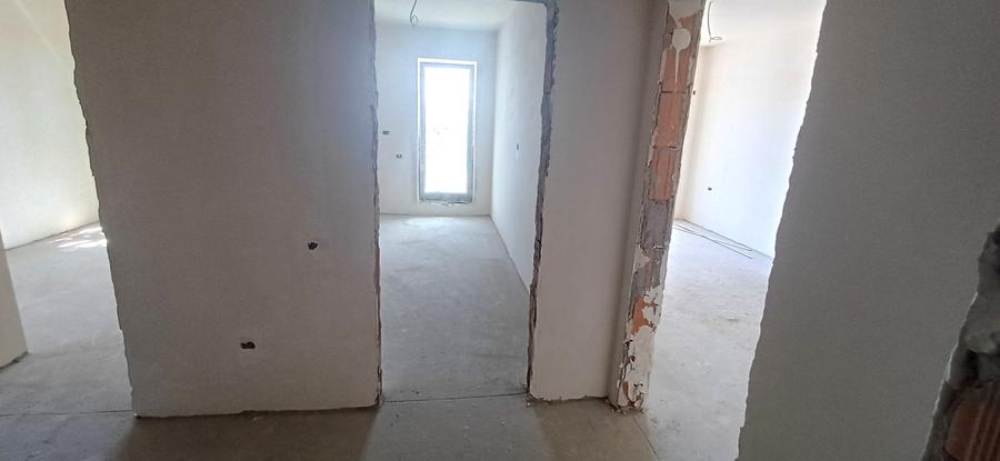 Ap 2 camere DECOMANDAT, 2 lifturi, INCALZIRE IN PARDOSEALA, PREDARE SEPTEMBRIE