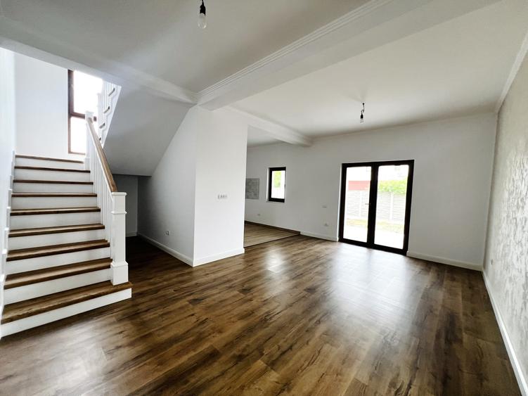 Duplex despărțit prin camera tehnica-Zona Centrala - Dumbravita