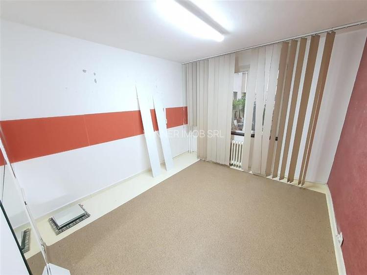 Inchiriere Apartament cu 4 camere Dristor - Cabinet Medical, Birouri - 4