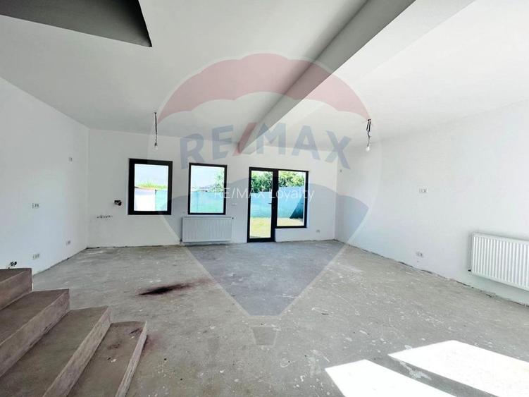 Duplex Elegant P+1E in Crevedia - 5