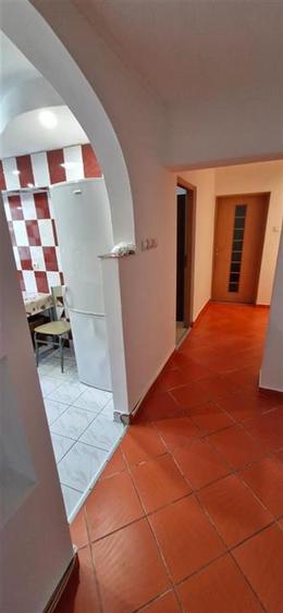 Ap 3 cam, etaj 2, str. Pictor Grigorescu, centrala termica
