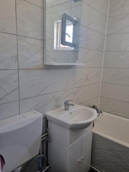 Inchiriez Apartament 2 camere semidecomandat ,sibiu,mihai viteazu
