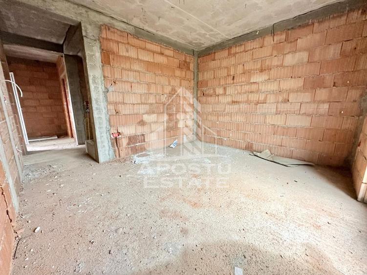 Duplex despartit prin baie si hol cu 3 dormitoare si dressing in Giroc