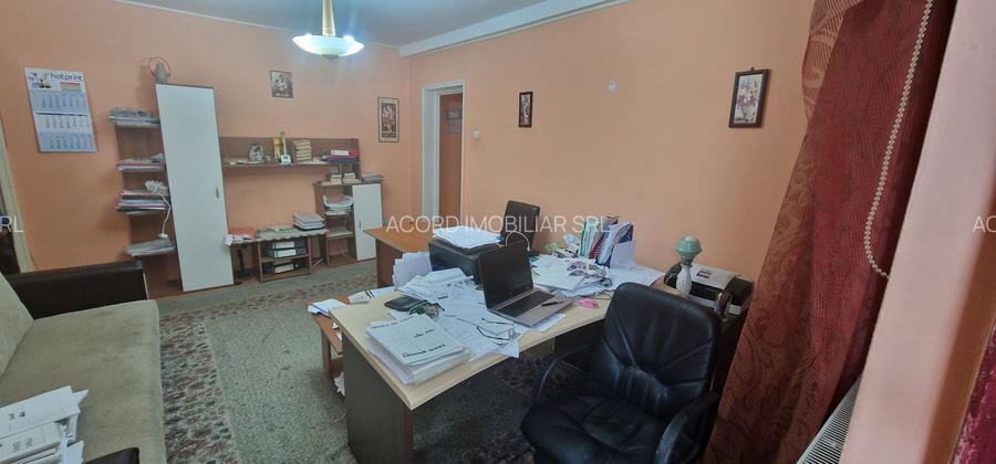 Trei camere etajul 1 , apartament Central. - 3