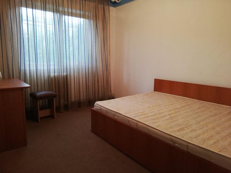3 camere, decomandat, etaj 2/4, Nicolina