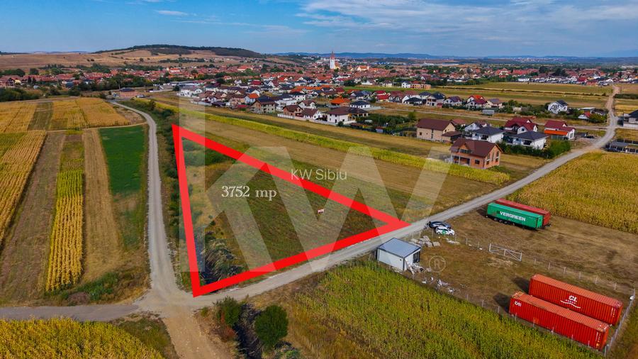 Teren investiție Cristian – 3.752 mp, intravilan front stradal dublu - - 6