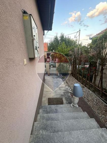 Închiriez casă ultrafinisată, zona Dâmbul Rotund