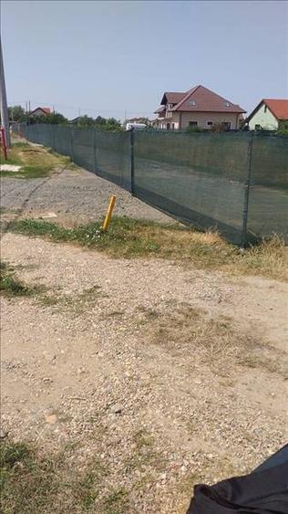 678 mp. str. N.Stoica de Hateg 96, colt cu str.Sanzaienelor/Dafinului