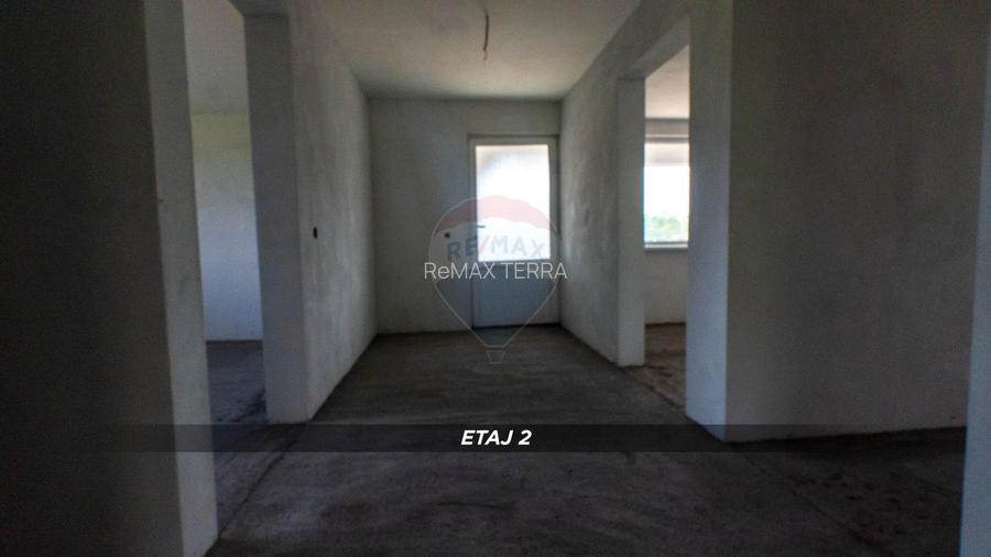 Casă noua de vanzare in Miresu Mare langa centrul de echitatie - 16